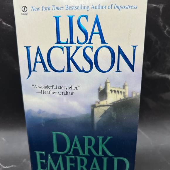 bestseller Other - Lisa Jackson Dark Emerald Book